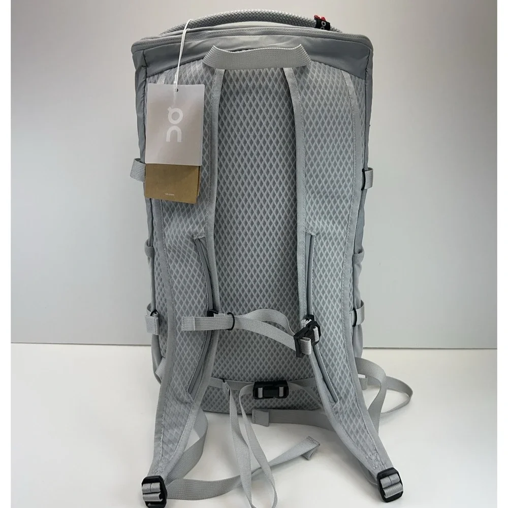 ON Running Speed Pack 18L Lite Backpack Travel Gym Hiking Running Gray NWT